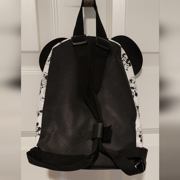 Bio world Disney Mini Backpack Mickey and Minnie 11.5" X 9" X 4.5" NWT - Picture 10 of 12